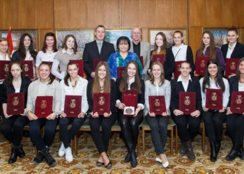 Egy évtizedes a váci kézilabdasport ifi bajnoki sikere