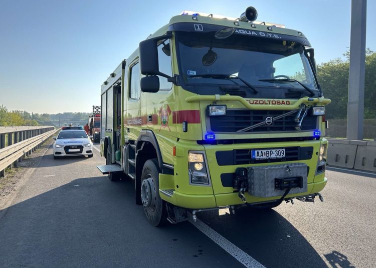 Újabb karambol az M2-esen