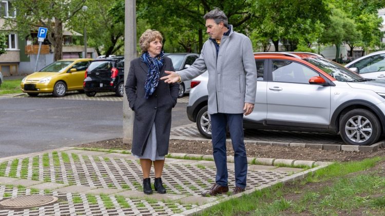 Újabb parkolóhelyek épültek Alsóvároson