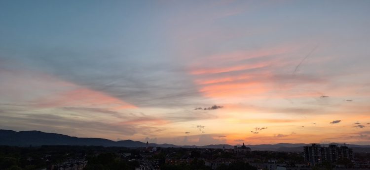 Záporos, zivataros hét következik