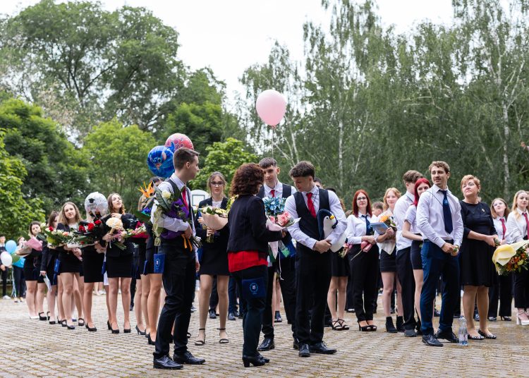 Galéria: így ballagtak a váci diákok