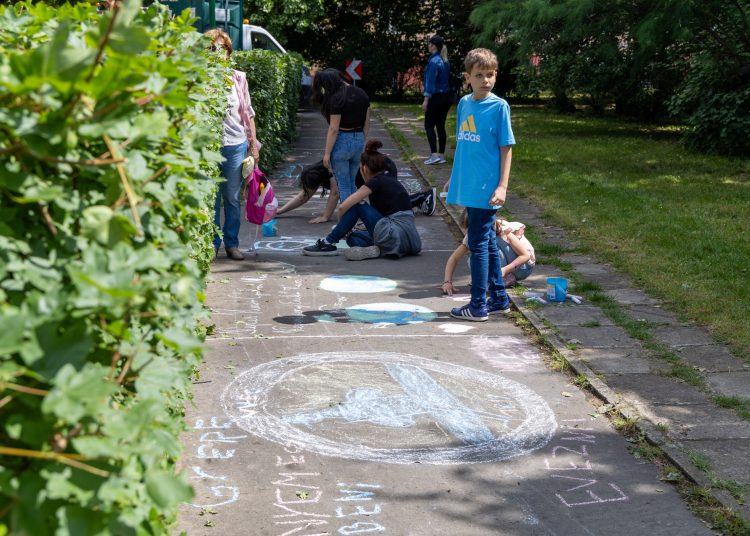 Rég nem látott tömeg a KRESZ parkban; Deákvár családi nappal ünnepelte 125. születésnapját (fotógaléria)