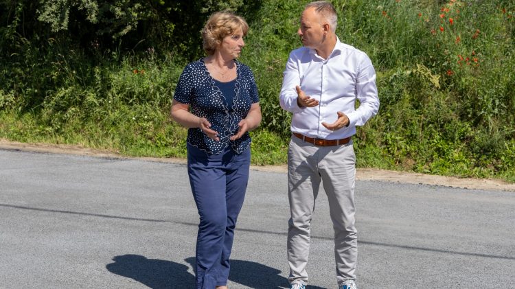 Szilárdburkolatos út épült az önkormányzat és a lakók összefogásával