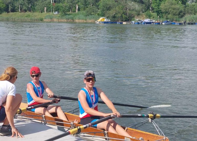 14 érmet nyertek a pünkösdi hétvégén a VVEC evezősei