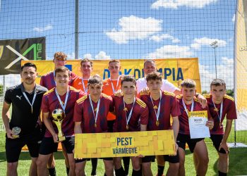 Futball – Óriási csatában, a váci iskolások nyerték a diákolimpiát