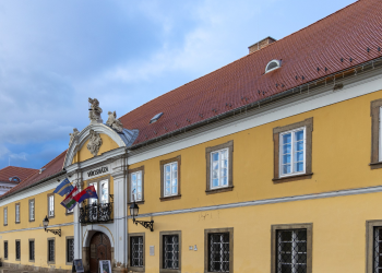 Az Emberi Kapcsolatok Bizottságának májusi döntéseiről