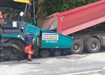 Felújítási munkák két deákvári részen is