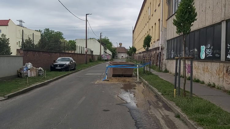 Május 2-án félpályán lezárták a Pálffy utcát