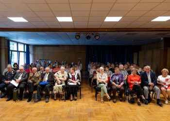 Dupla évforduló előtt tisztelgett az Esze Tamás Honvéd Nyugdíjas Egyesület a nemzeti összetartozás napján
