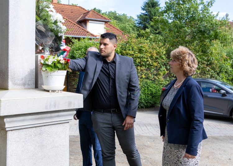 Váci megemlékezés a nemzeti összetartozás napján