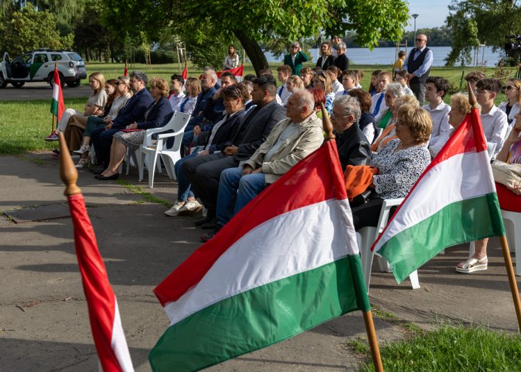 Váci megemlékezés a nemzeti összetartozás napján