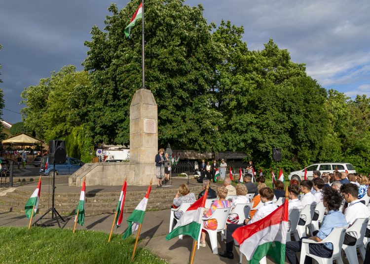 Váci megemlékezés a nemzeti összetartozás napján