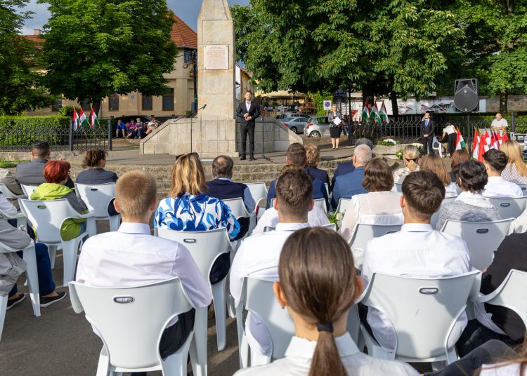 Váci megemlékezés a nemzeti összetartozás napján