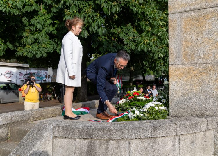 Váci megemlékezés a nemzeti összetartozás napján