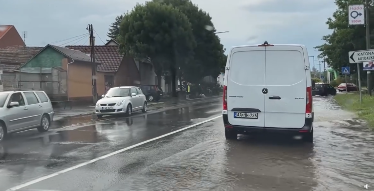 Több helyen is folynak a helyreállítási munkák a váci külterületeken