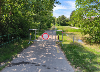 Árvízhelyzet és útlezárás a kerékpárúton