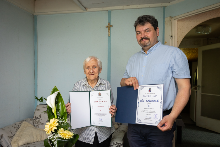 Szeretettel köszöntjük a szépkorú Gőz Sándornét