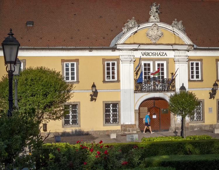 Tájékoztatás hivatali szünetről