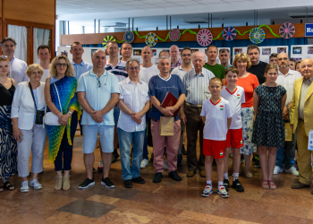 Hat évtized a gombfocitól a szektorlabdáig