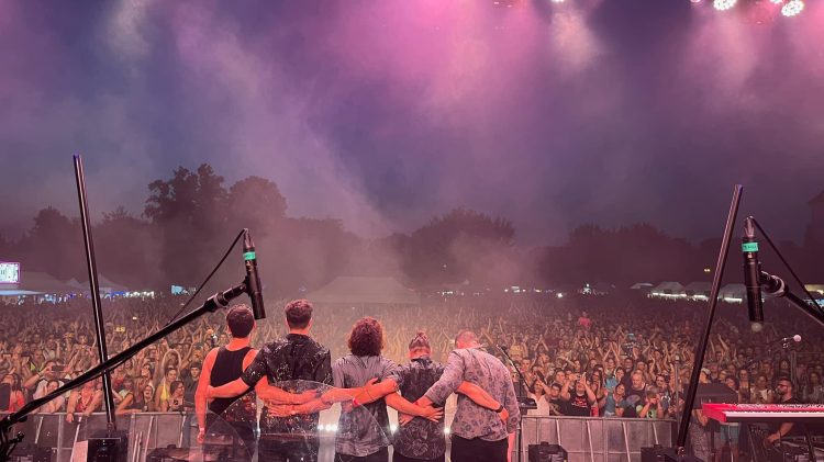 Ezt üzente a Bagossy Brothers Company a váci koncertje után