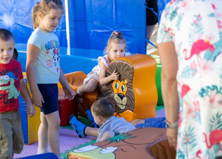 Mosolyogva zajlik a Mosolyhét tábor (fotógaléria)