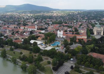 Folytatódik a forróság
