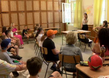 Javában zajlik a gyermektábor