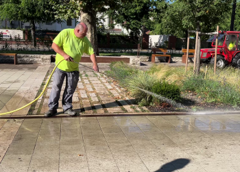 Nagytakarítás a Márvány téren