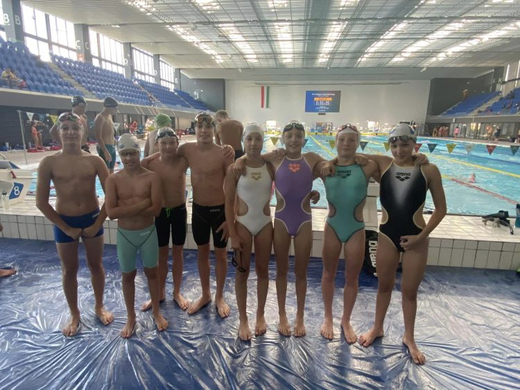 Számos érmet zsebeltek be a váci úszó reménységek