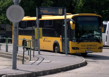 A Volánbusz járműveinek már több mint egyharmadán elérhető a készpénzmentes fizetés