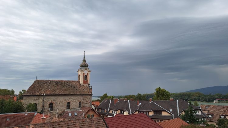 Esővel és lehűléssel kezdődik a hét