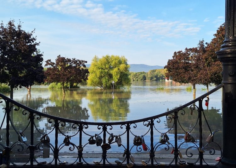 Galéria: csaknem 6 métert emelkedett a Duna egy hét alatt