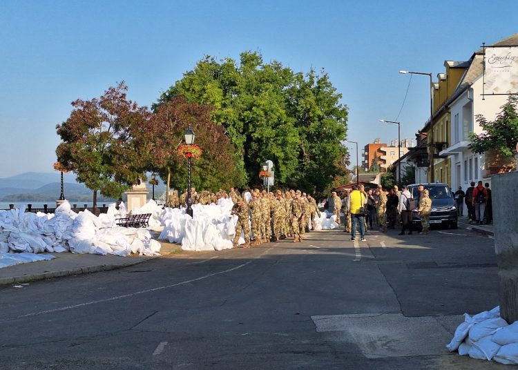 Galéria: csaknem 6 métert emelkedett a Duna egy hét alatt