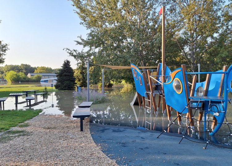 Így nézett ki az áradó Duna csütörtök reggel – galéria