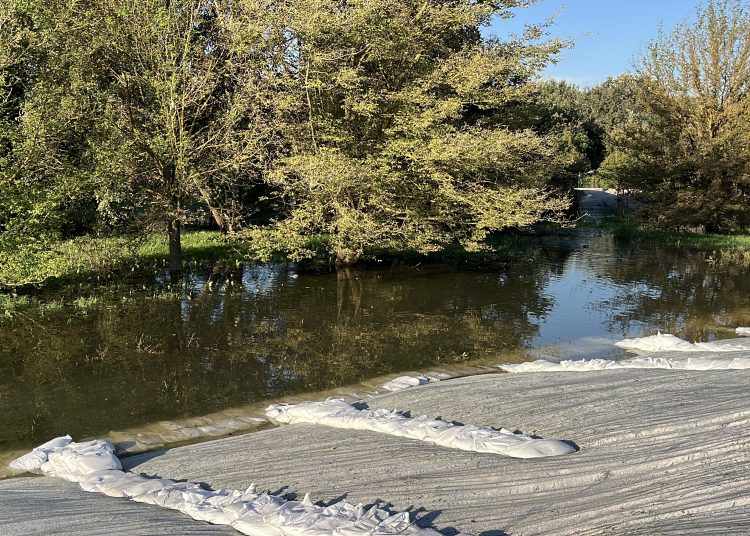 Galéria: ellenőrizték a gátat a tetőzés után