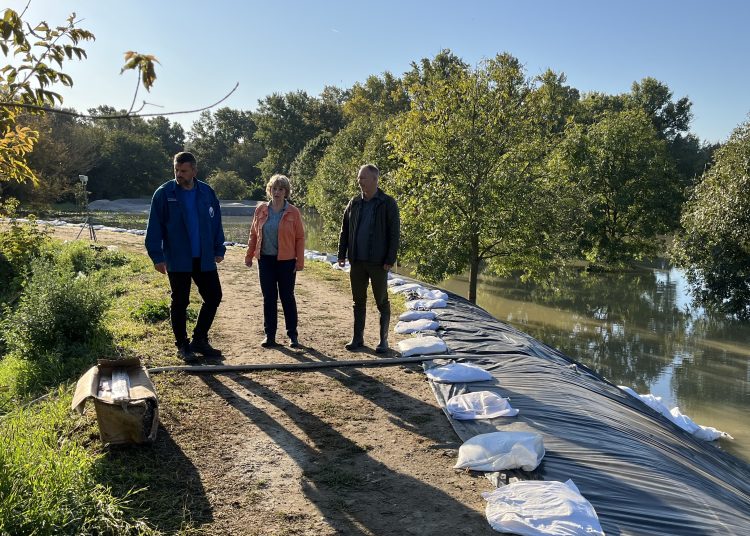 Galéria: ellenőrizték a gátat a tetőzés után