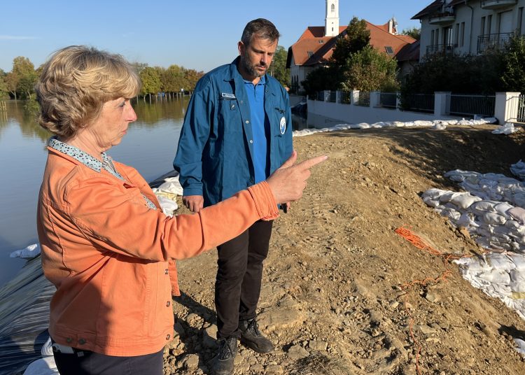Galéria: ellenőrizték a gátat a tetőzés után