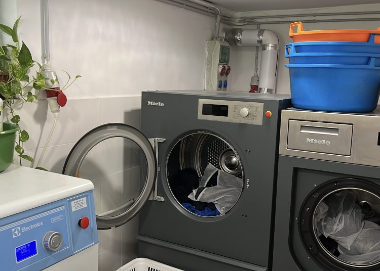 Burgundia idősotthonban mossák a tűzoltók ruháját – galériával