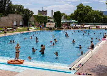 Őszi-téli időszámítás a váci strandon (VIDEÓVAL)