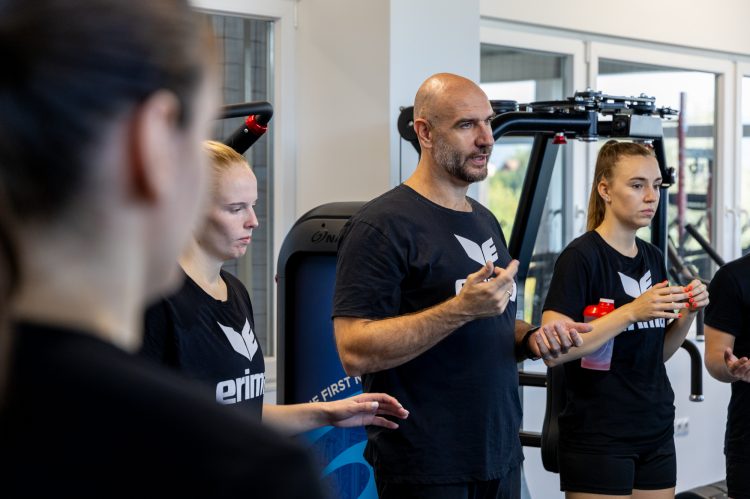 Fehérváron kezdik a szezont a váci kézisek