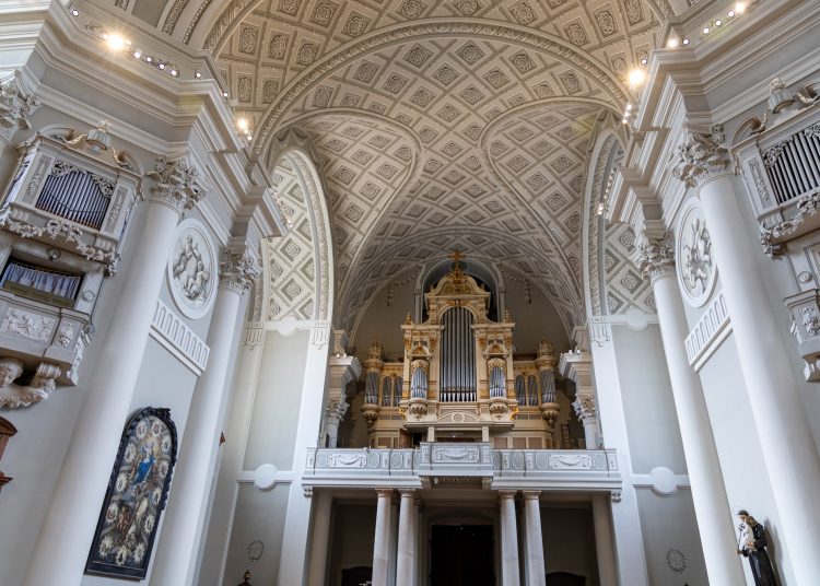 Itt vannak a legfrissebb képek a megújult váci Nagyboldogasszony-székesegyházról