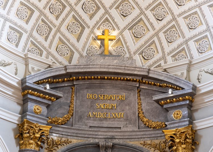 Itt vannak a legfrissebb képek a megújult váci Nagyboldogasszony-székesegyházról