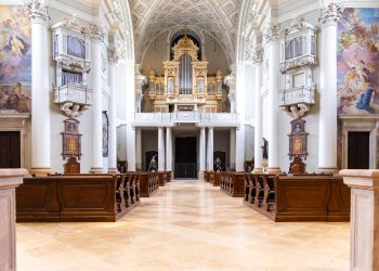 Itt vannak a legfrissebb képek a megújult váci Nagyboldogasszony-székesegyházról