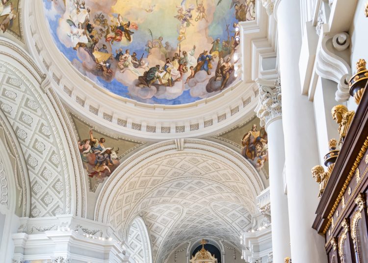 Itt vannak a legfrissebb képek a megújult váci Nagyboldogasszony-székesegyházról