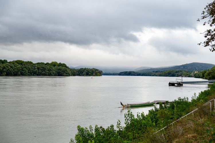 Képgaléria: elindult az ár, másfél métert emelkedett a Duna péntek óta