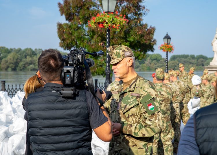 Galéria: így zsákoltak a katonák Vácon