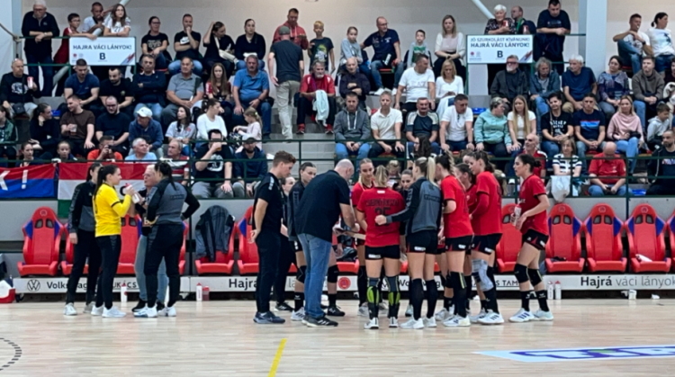 Vezéráldozat után is győztek a kézis lányok a Vasas ellen
