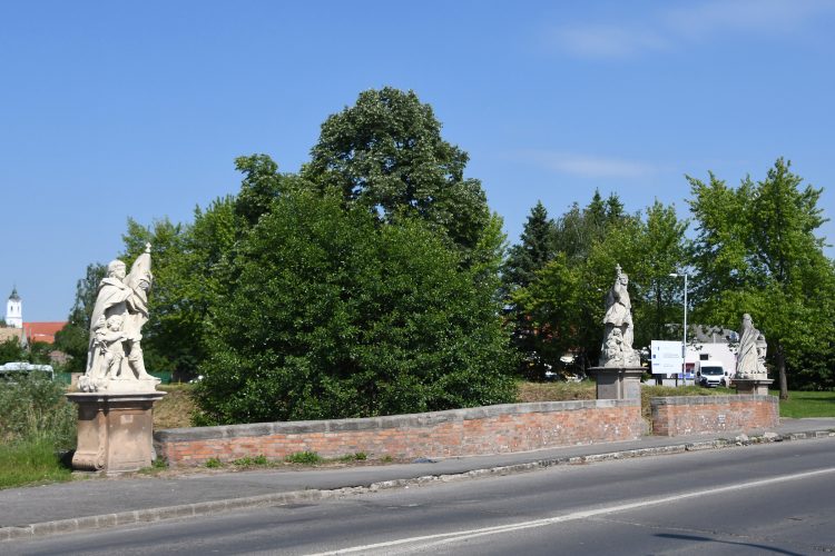 Lezárták a Kőszentes-hidat is