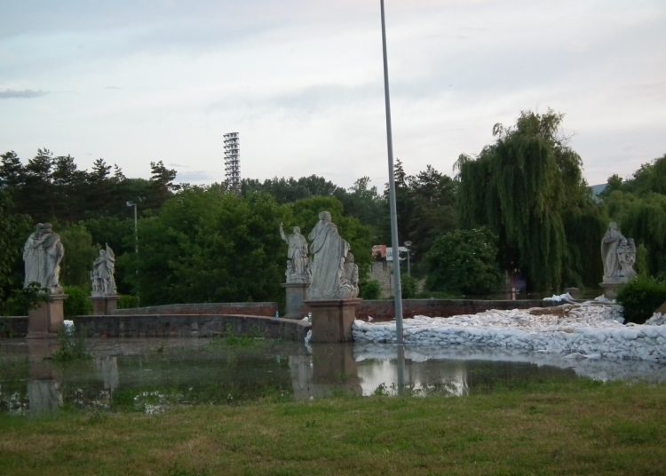 A 2013-ashoz hasonló áradástól tartanak a váciak