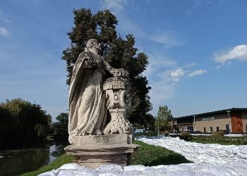 12 tonnánál nehezebb járművek nem hajthatnak a Gombás hídjára